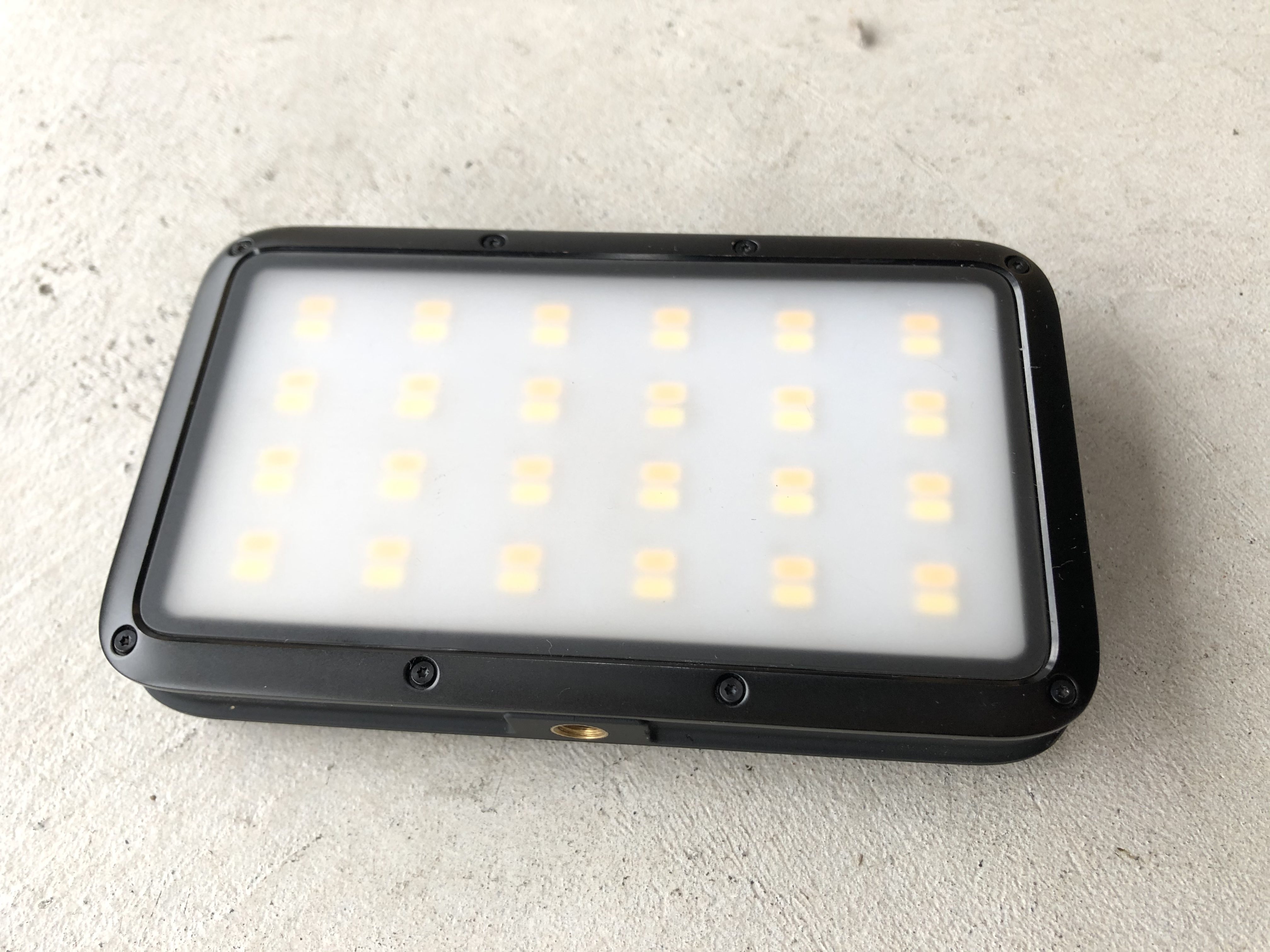 ルーメナー2 48発のLEDランプ