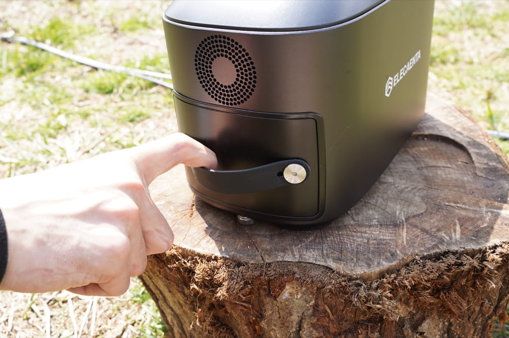 ELECAENTA（エレカンタ） S600W (ポータブル電源)　背面