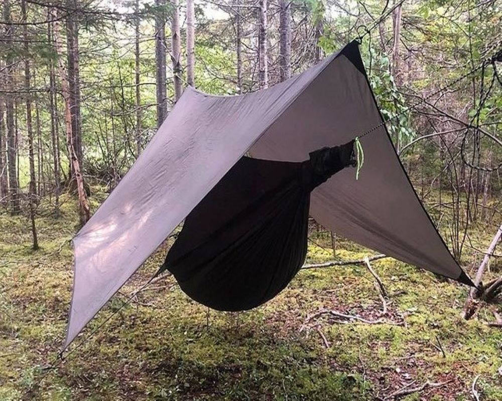 ヘネシーハンモック　スネークスキン付き ヘネシーハンモック超軽量モデル「ハイパーライト」実践レビュー