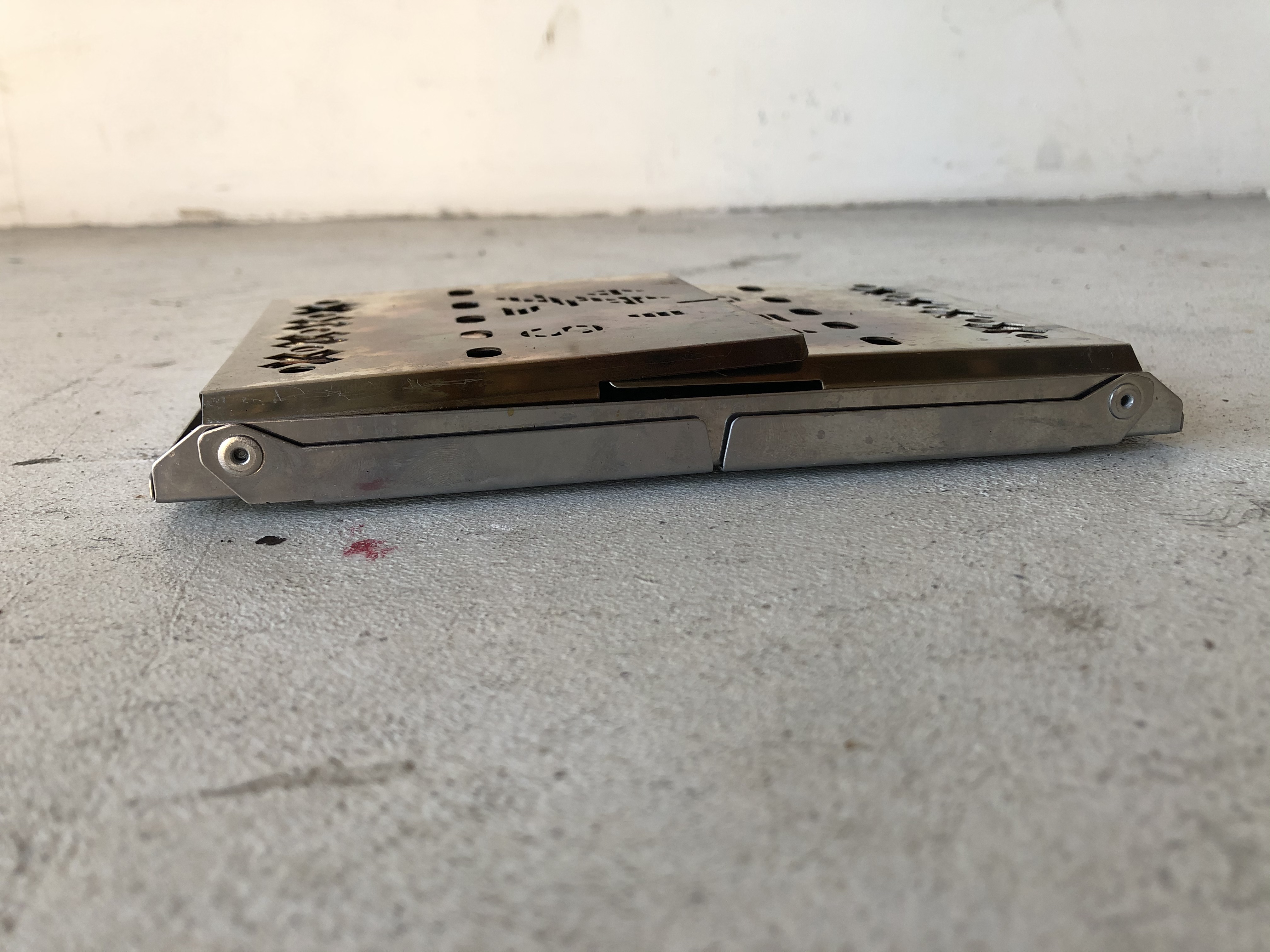 笑's コンパクト焚き火グリル B-6君　厚み