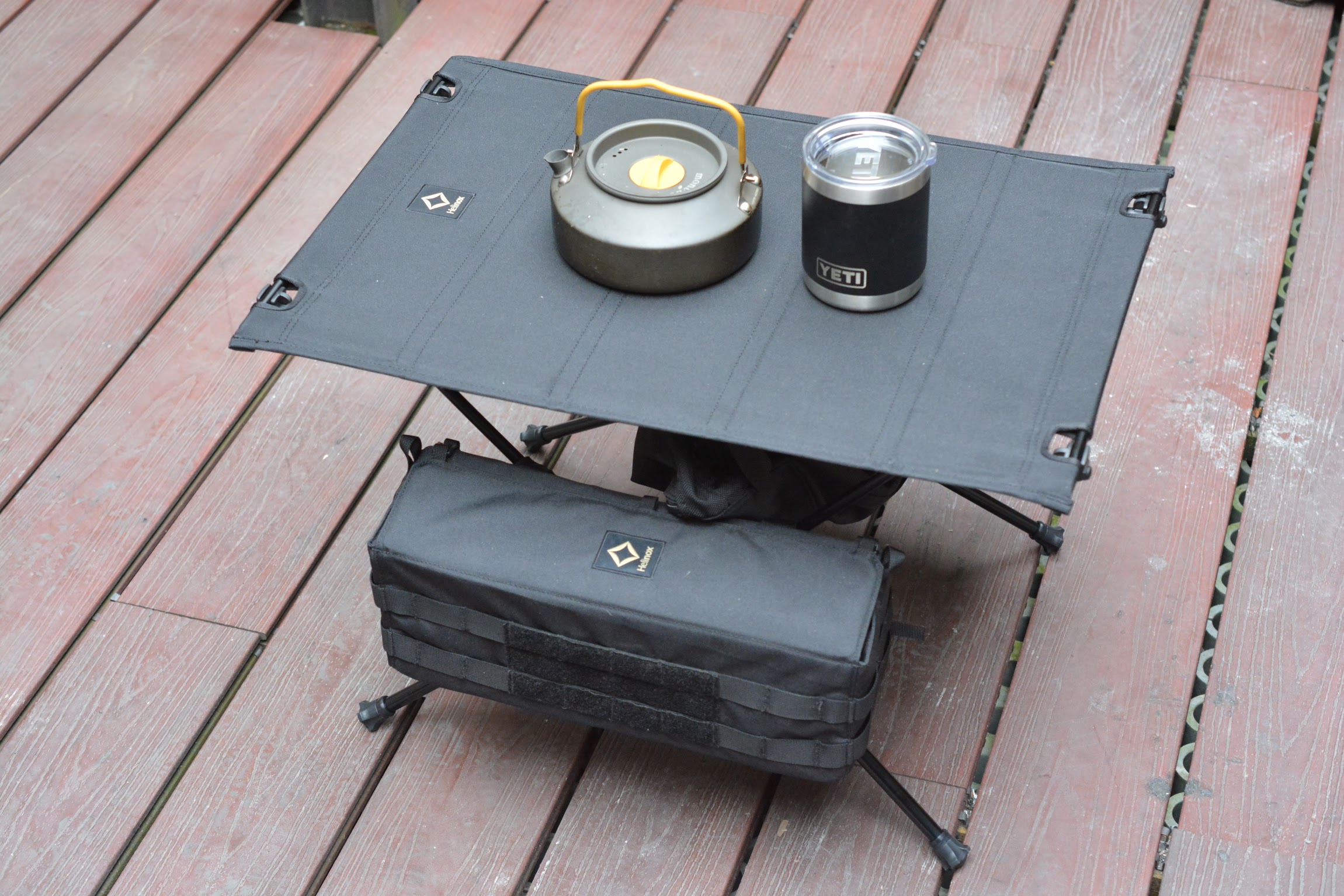 ヘリノックス　タクティカルテーブルM　ブラック Helinox タクティカル テーブル M マルチカモブラック [ヘリ