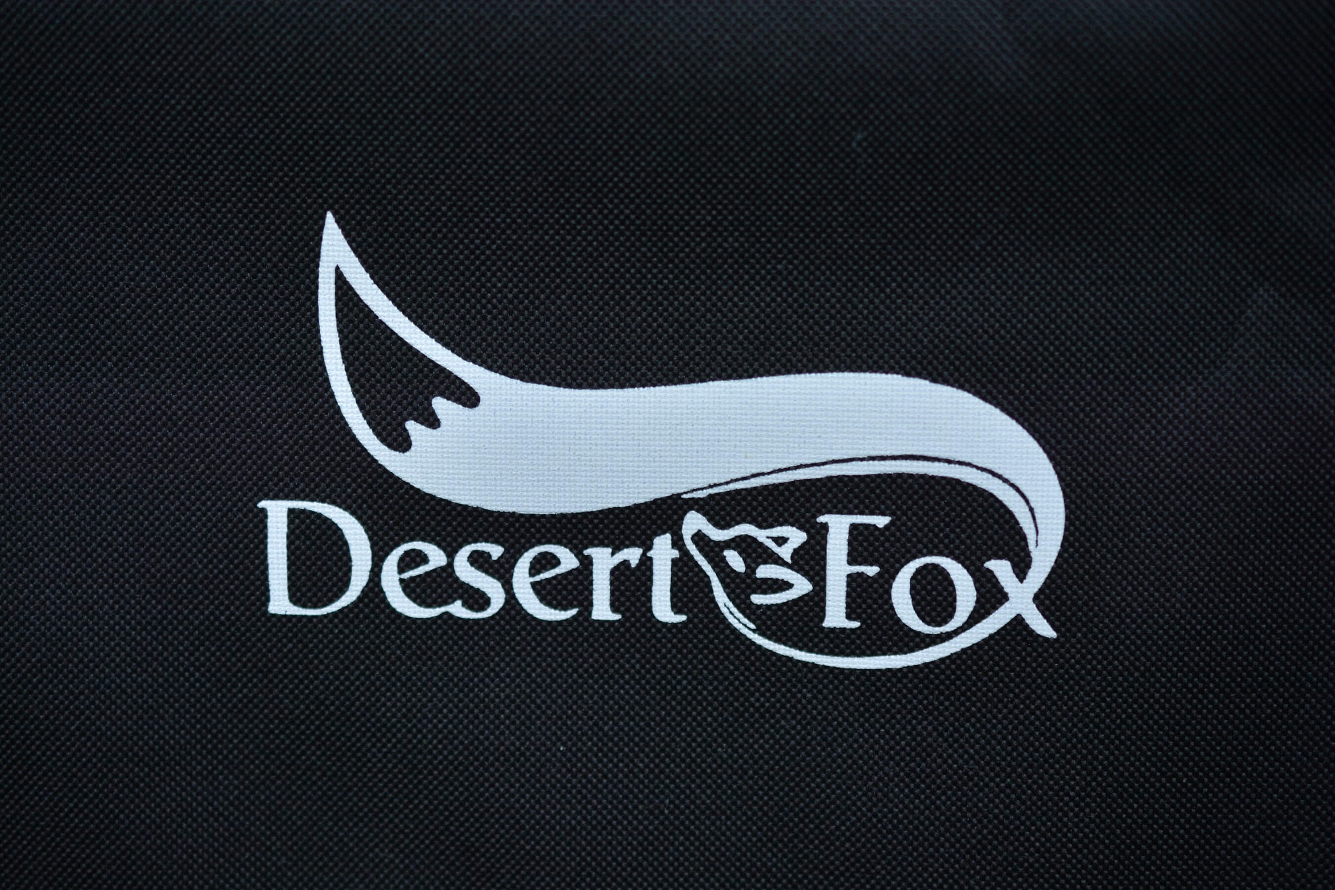 DesertFox アウトドアチェア　ロゴ