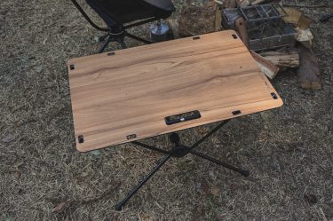 ヘリノックス テーブルワン ソリッドトップ レビュー。汚れOK！秀逸デザインの名作テーブル。