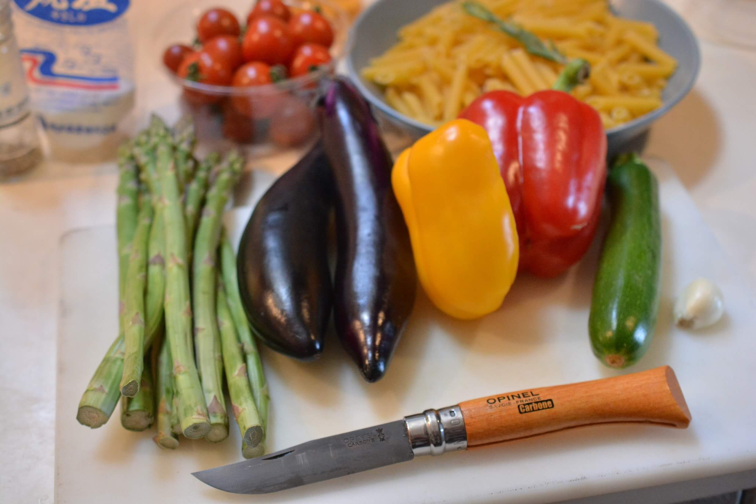 OPINELナイフ 黒錆加工　切れ味
