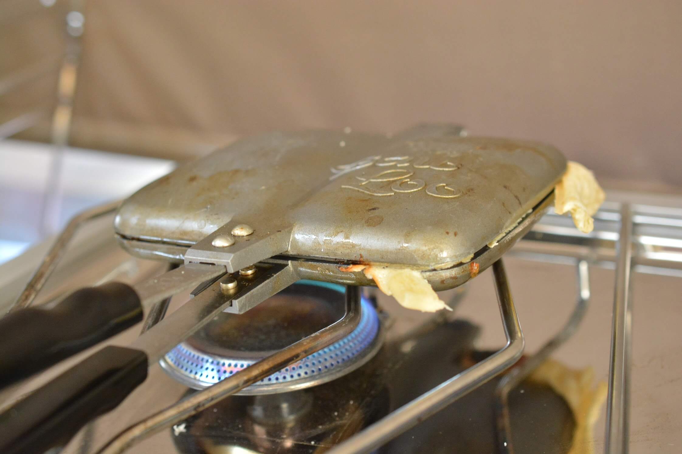 バウルー　ホットサンドメーカー (ダブル)　鉄板形状