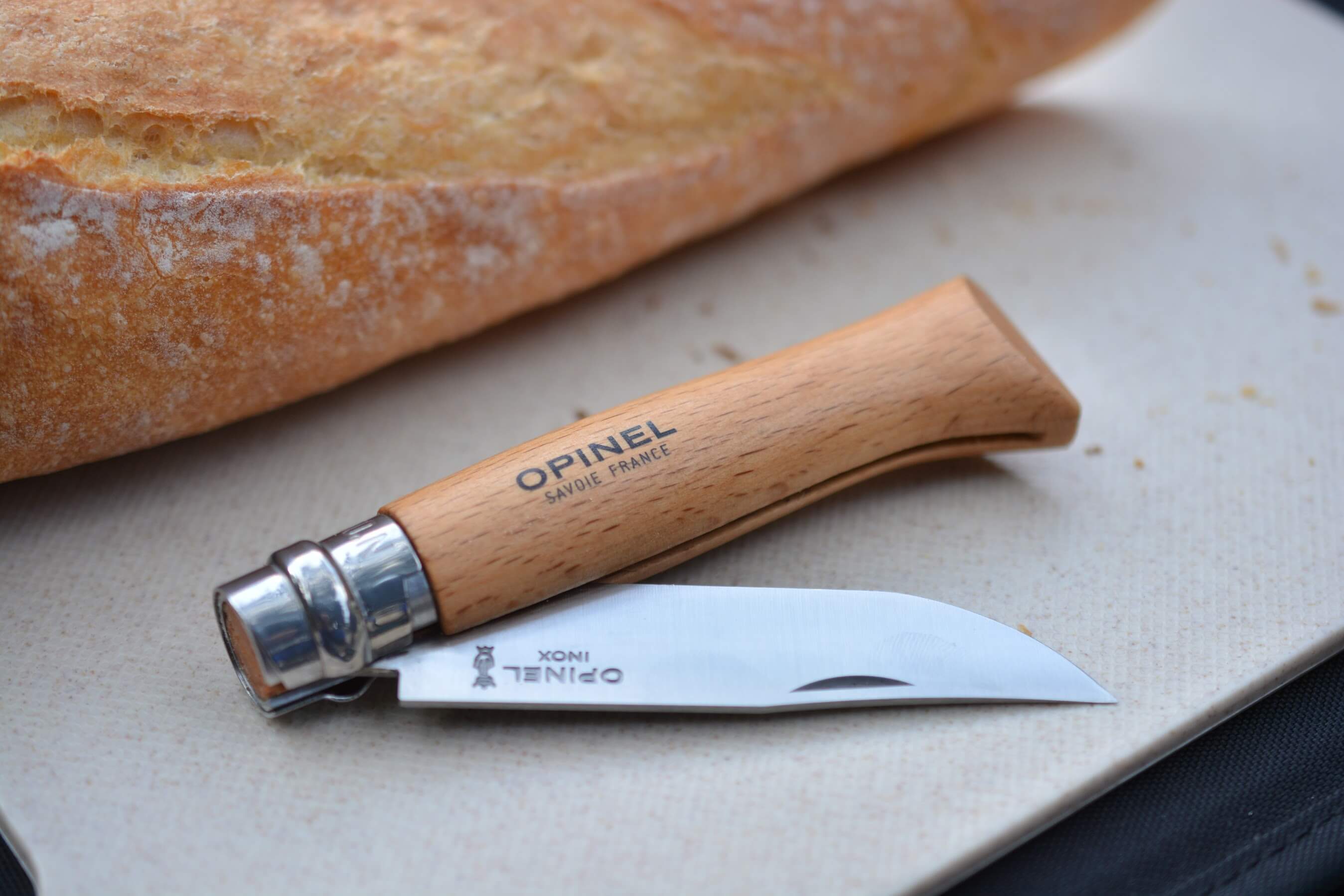 オピネルナイフ　ステンレススチール No8　折りたたみ機構
