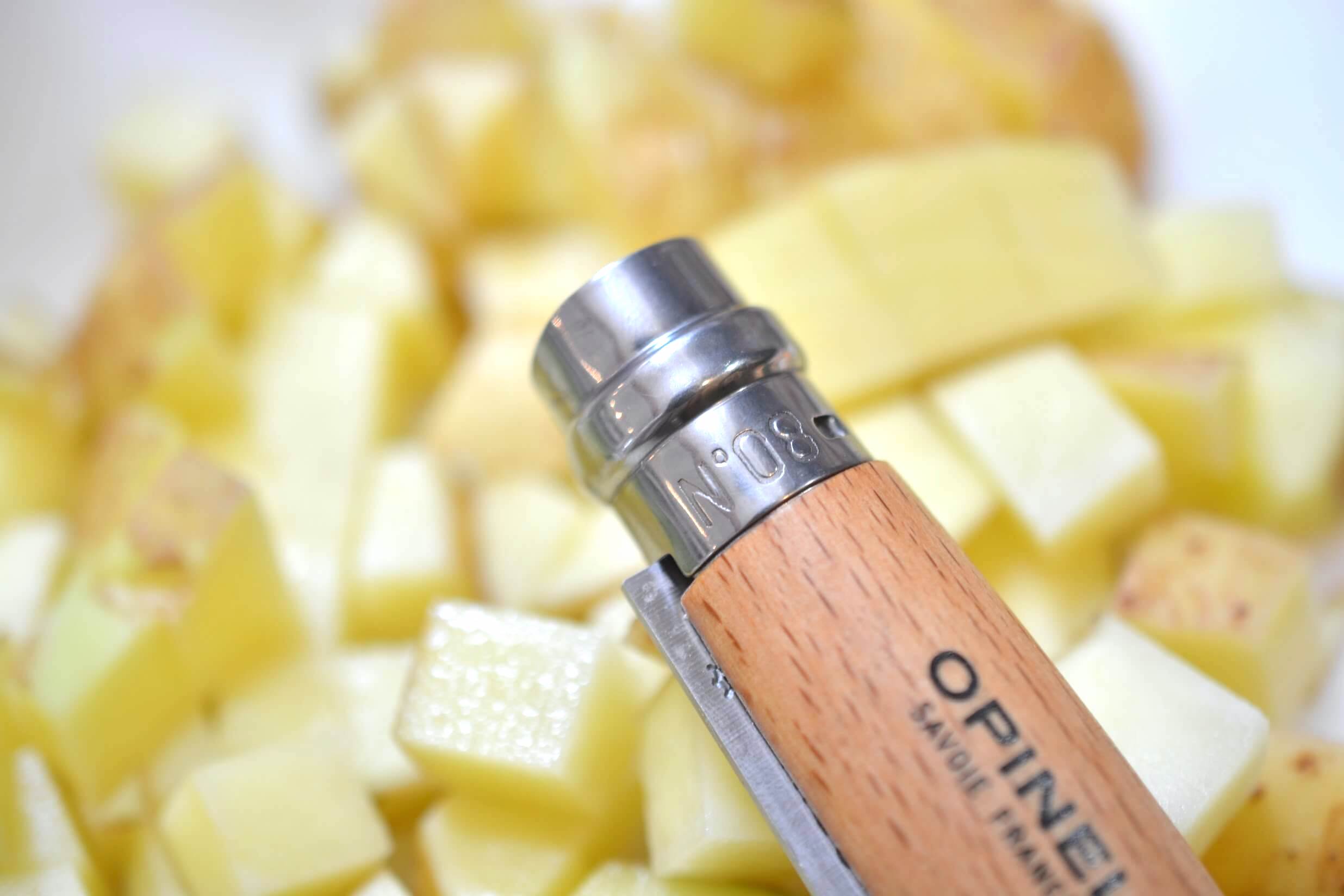 オピネルナイフ　ステンレススチール No8　ロゴ