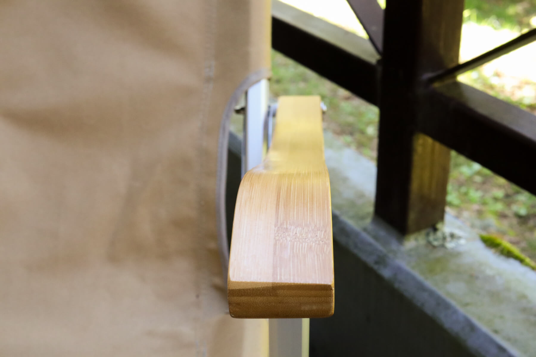 Onway コンフォートチェア2　竹製の肘掛け