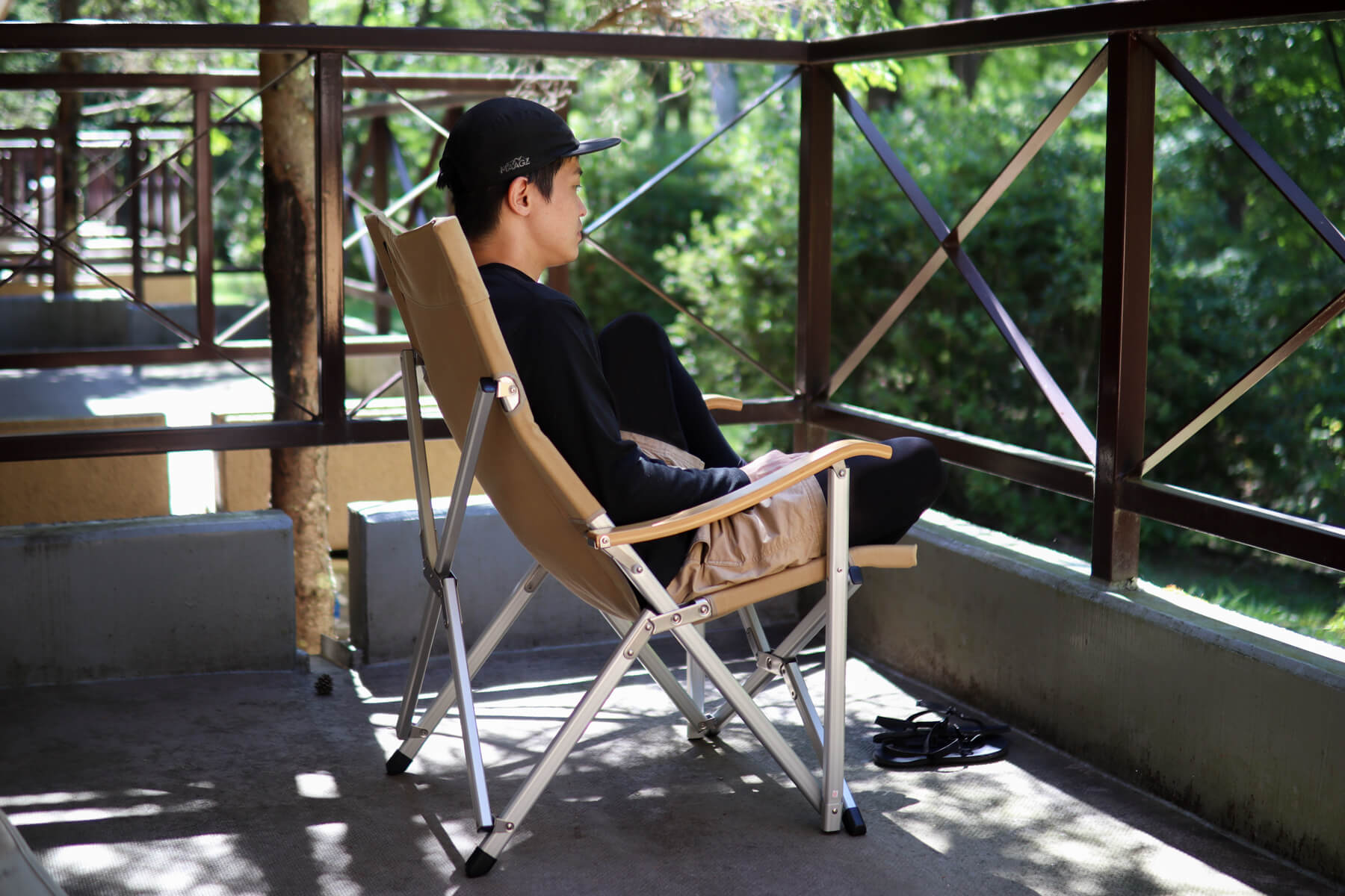 Onway コンフォートチェア2レビュー。抜群の安定感、シンプルで