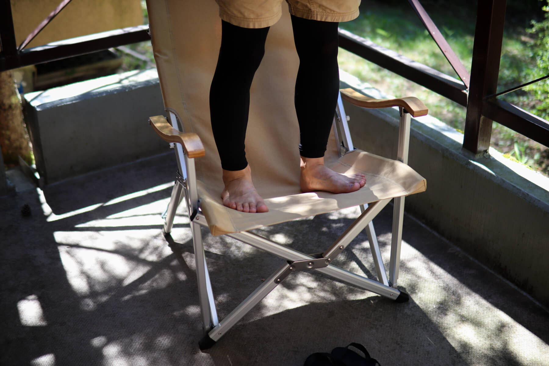 Onway コンフォートチェア2 椅子の上に立てる