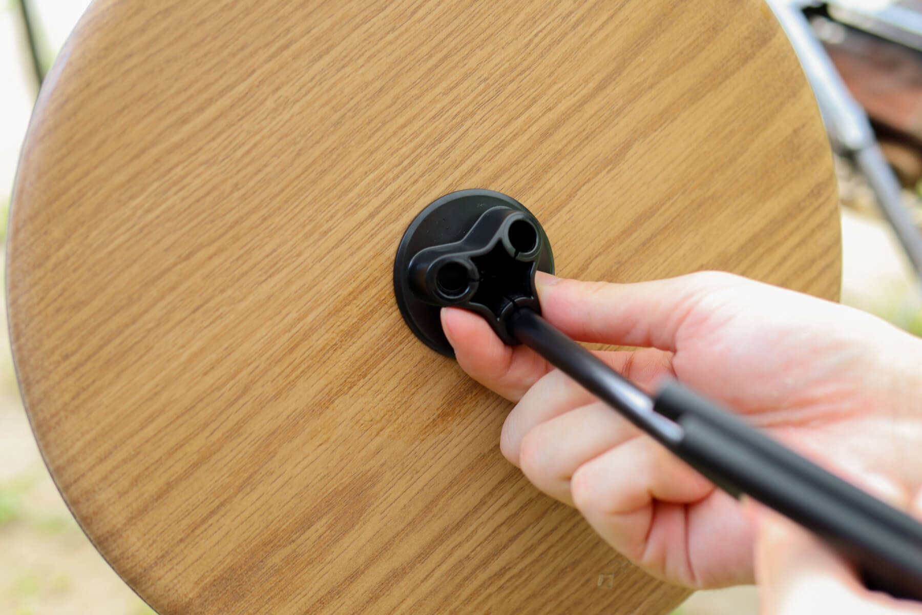 ヘリノックス テーブルオー / オーク レビュー。心和ます丸型