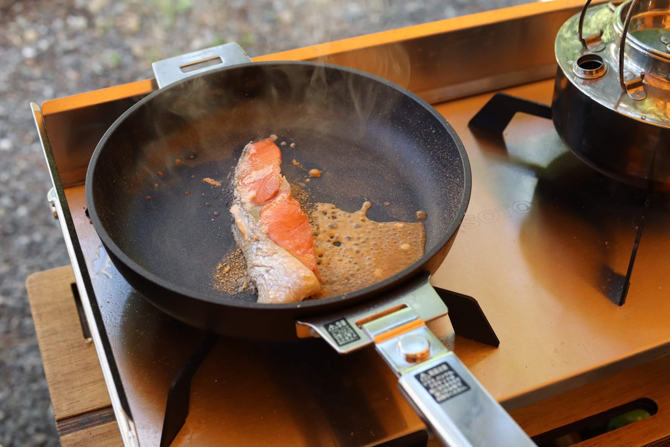 HOME&CAMPクッカー19 フライパン 使用例