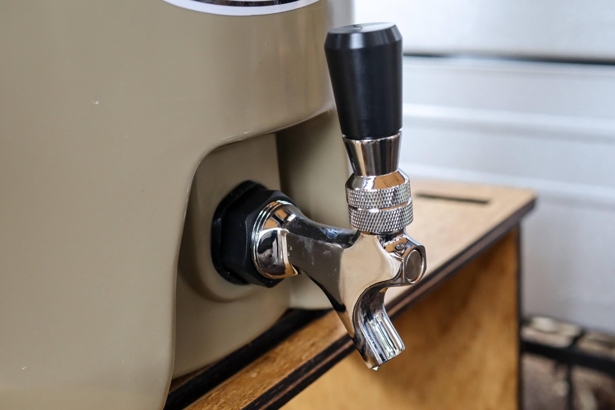 ディーライト アイスバケツ 注ぎ口