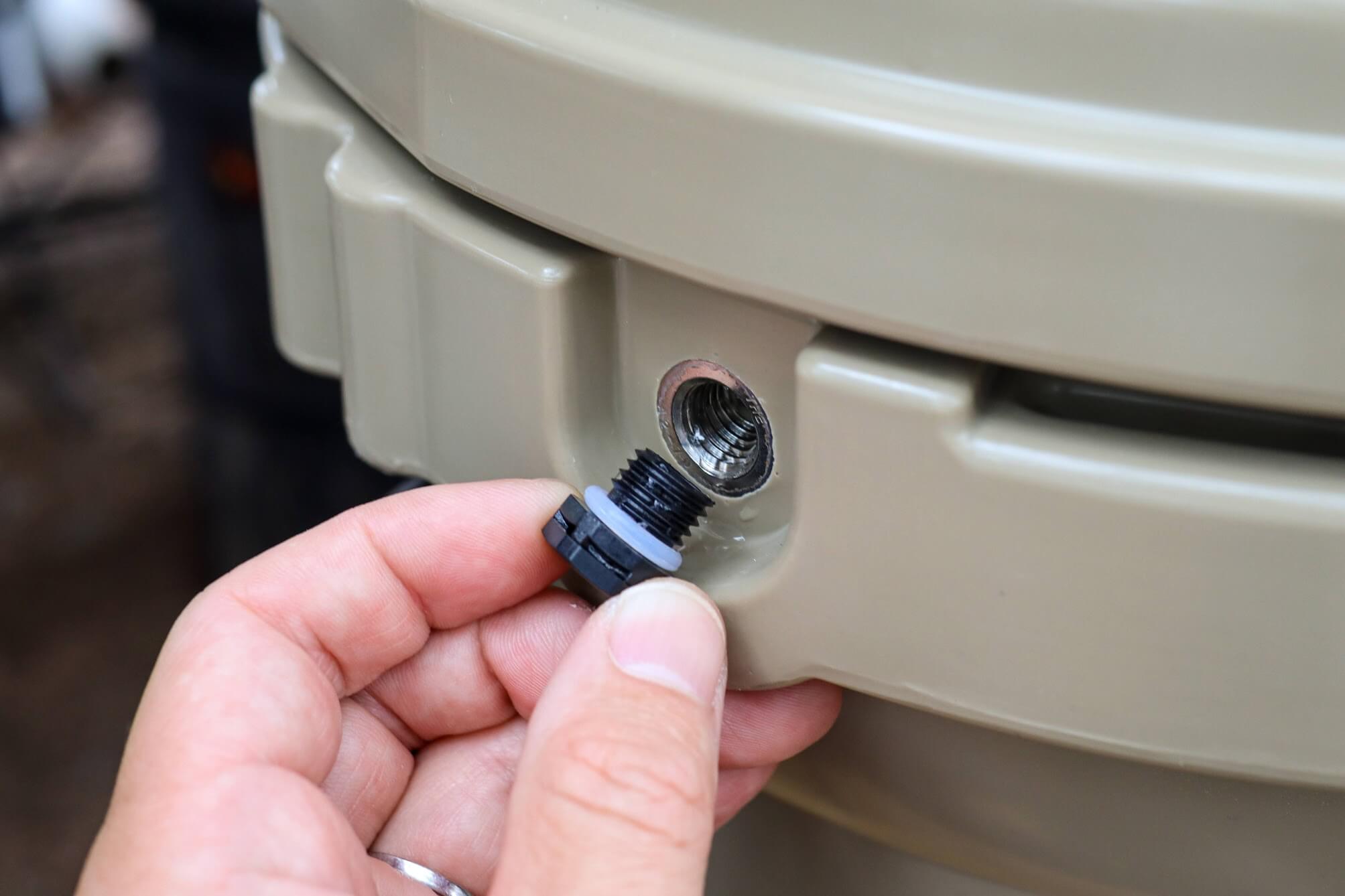 ディーライト アイスバケツ 空気リリースネジ