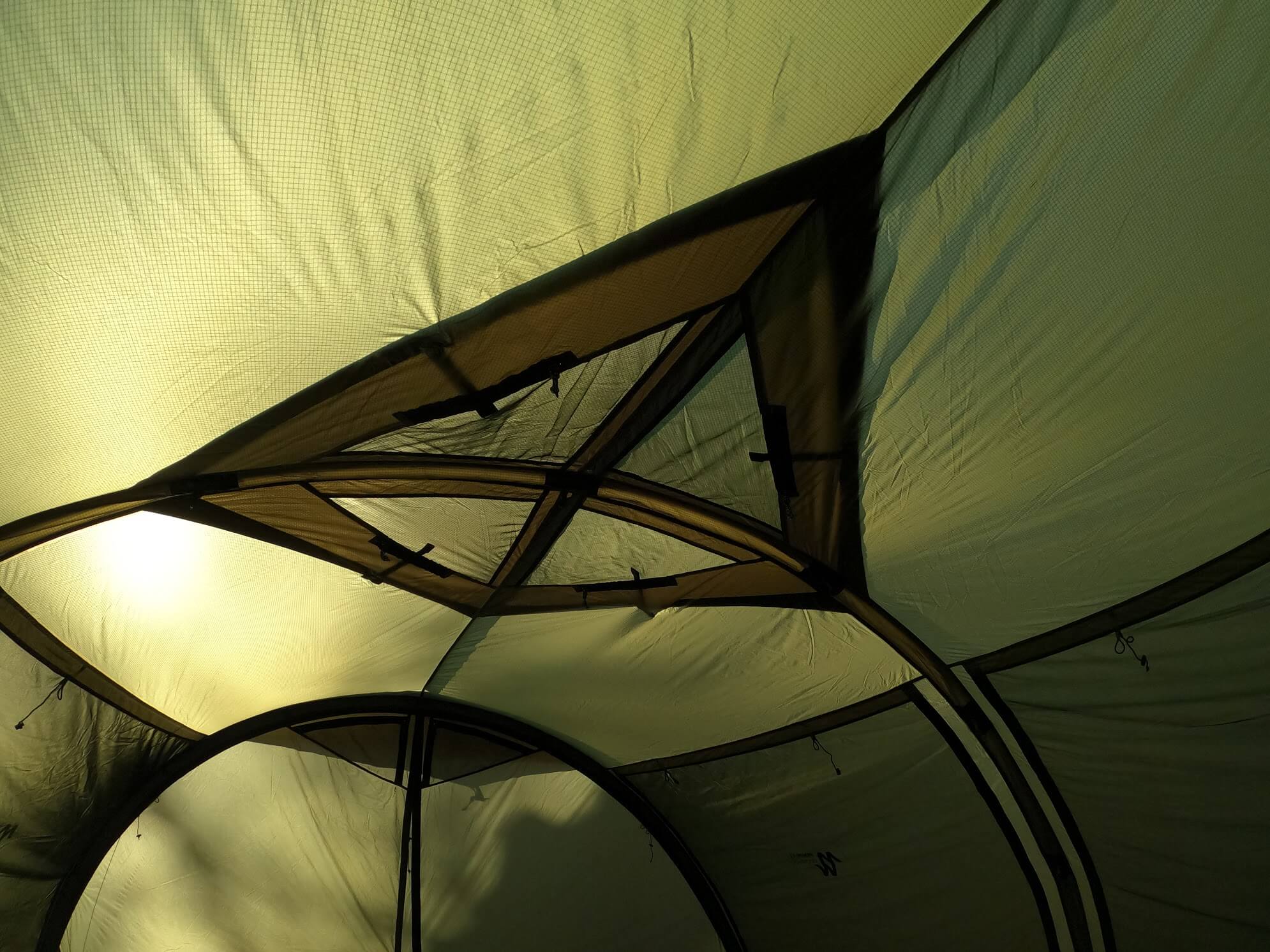 ミニマルワークス V HOUSE M テント中央部 ベンチレーション