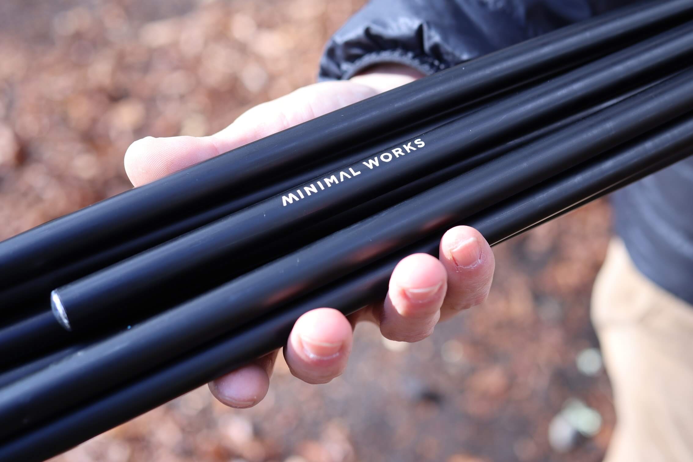 ミニマルワークス V HOUSE M ポール 質感