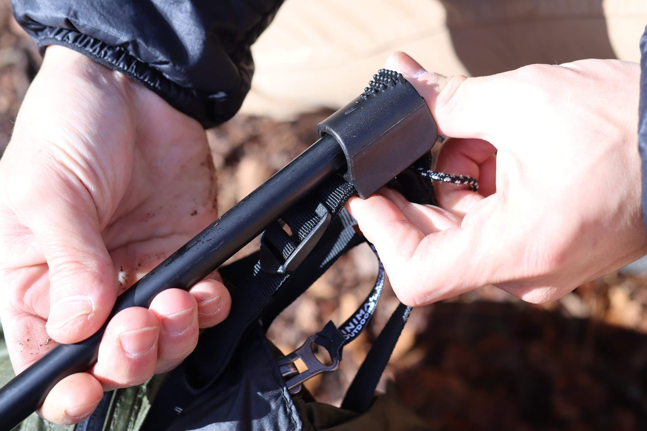 ミニマルワークス V HOUSE M ポールを固定