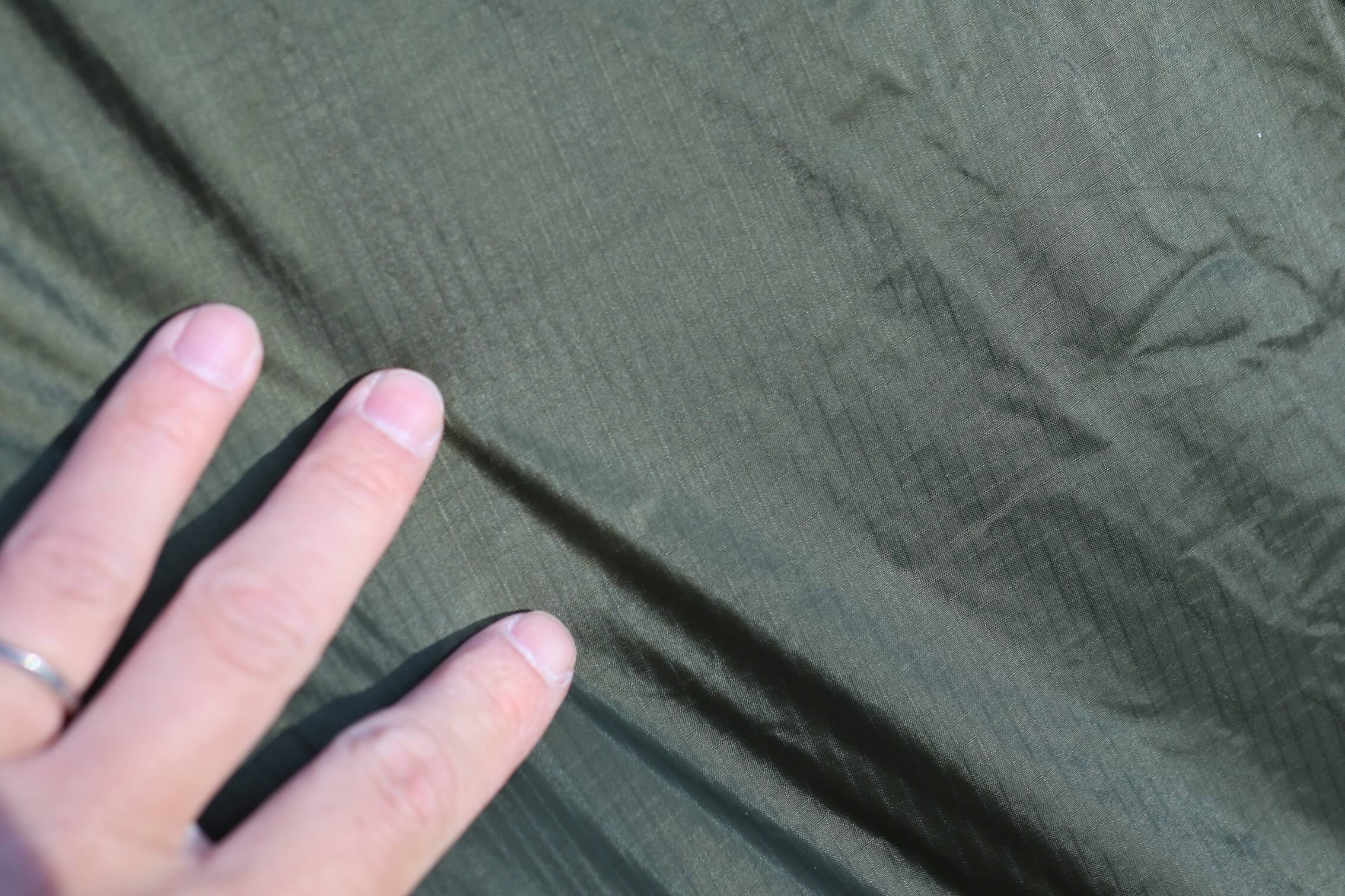 ミニマルワークス V HOUSE M 生地 40デニールのナイロン