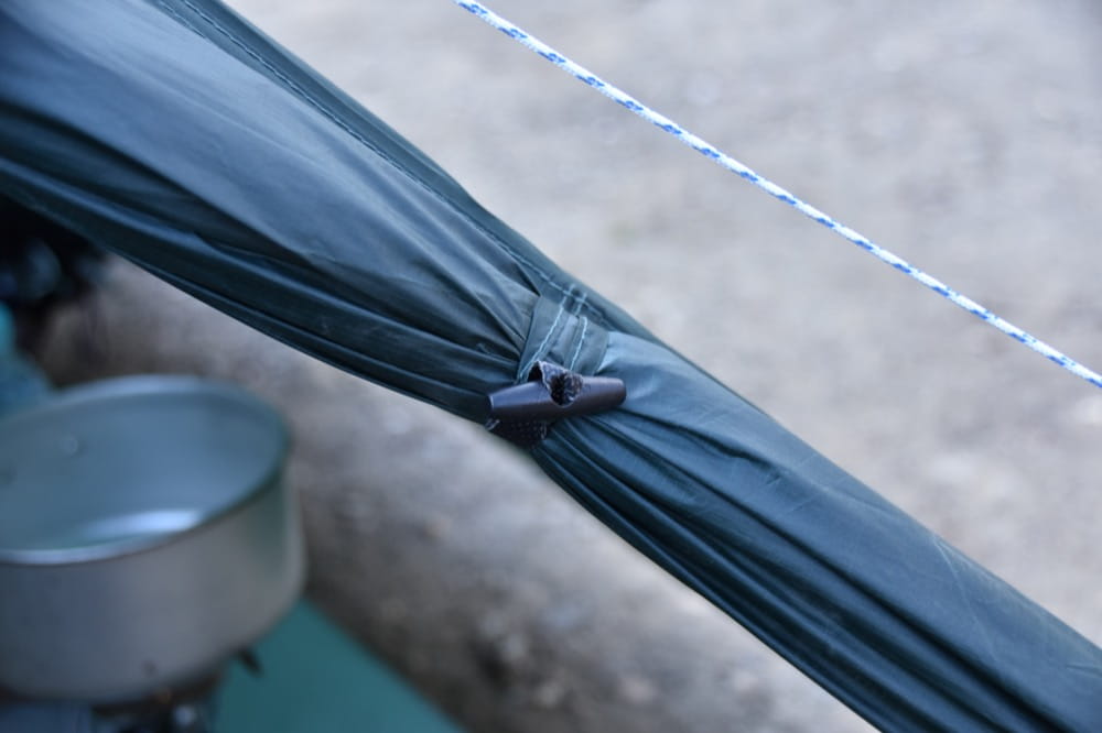 テンマクデザイン パンダライト　フロントドア 固定部分