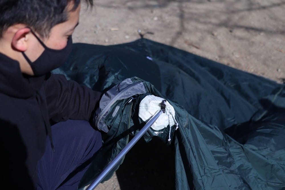 テンマクデザイン パンダライト　設営（ポール）