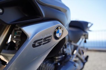BMW R1200GS 車両インプレ。キャンプツーリング適性度MAXな王道アドベンチャー。