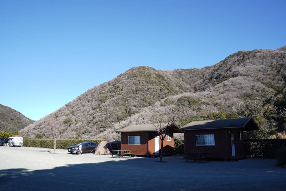 雲見夕陽と潮騒の岬オートキャンプ場 バンガロー