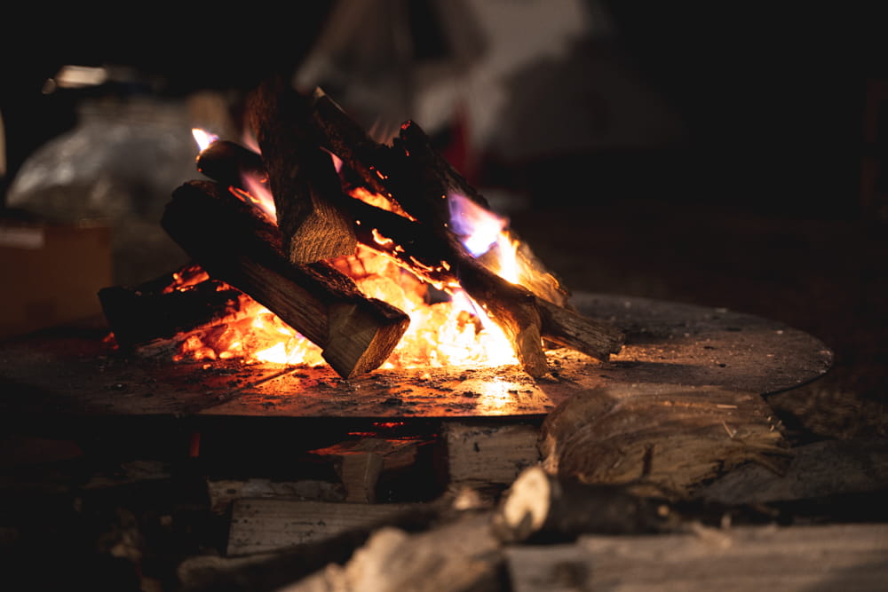晴家村（はれるやむら）キャンプ場 薪について