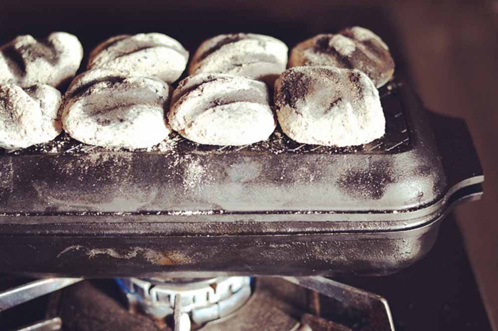 READYMADE PRODUCTS「WEEKENDER SQUARE リフター付 ダッチオーブン」