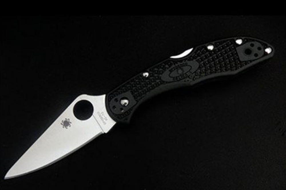 スパイダルコ「デリカ4 フルフラット ブラック」