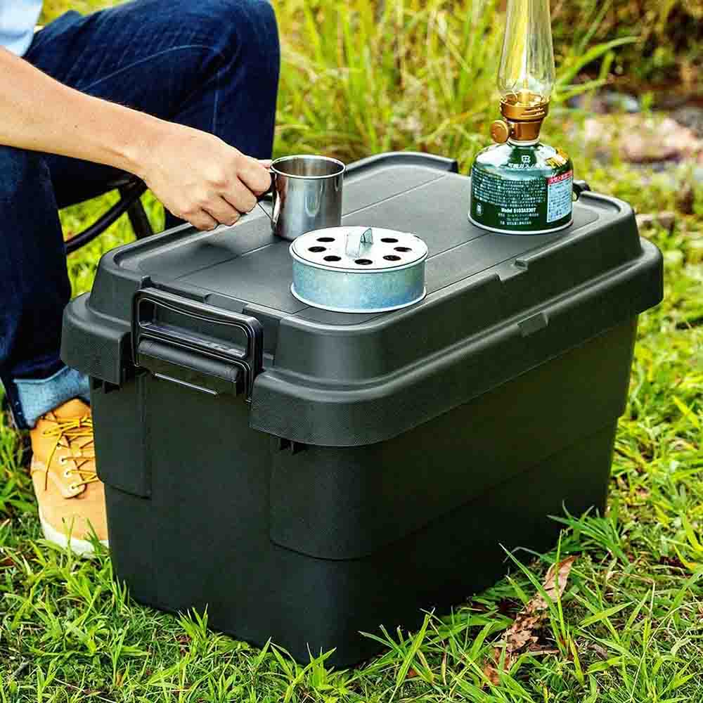 トランクカーゴ　フタのフチ