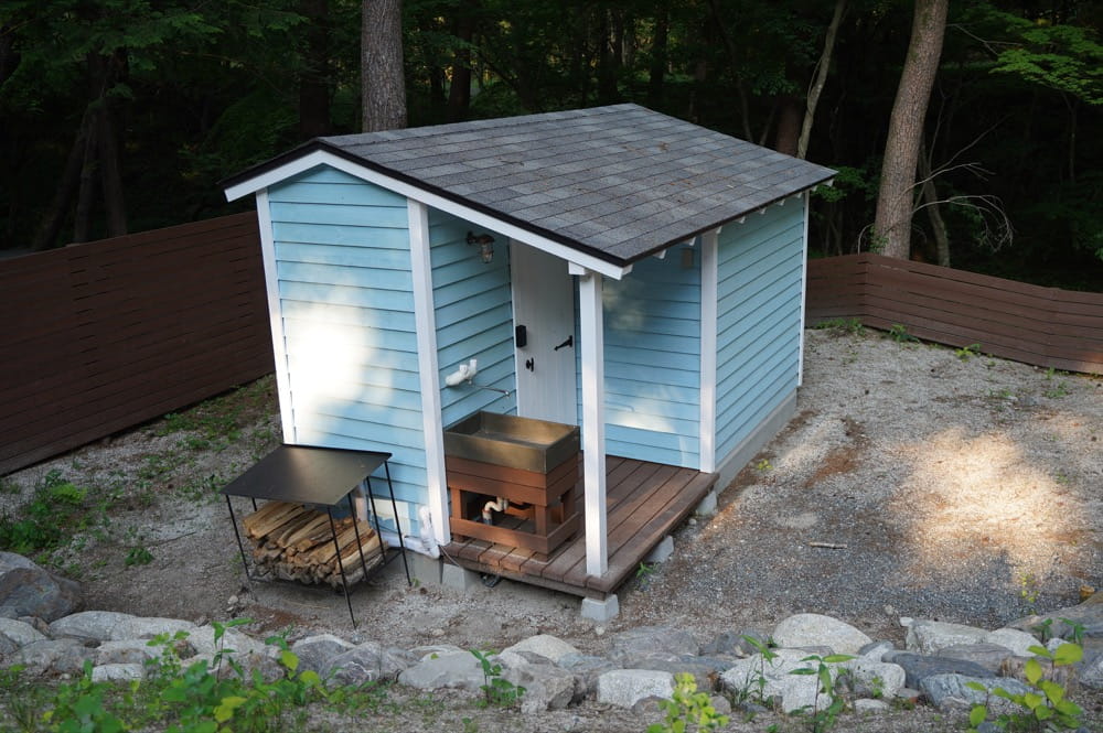 camp 24. 白州フィールド 水回りの小屋