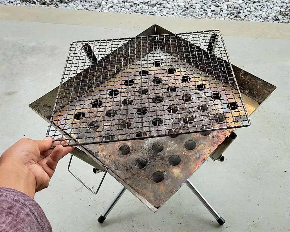 UNIFLAME(ユニフレーム） ファイアグリル 網を乗せる