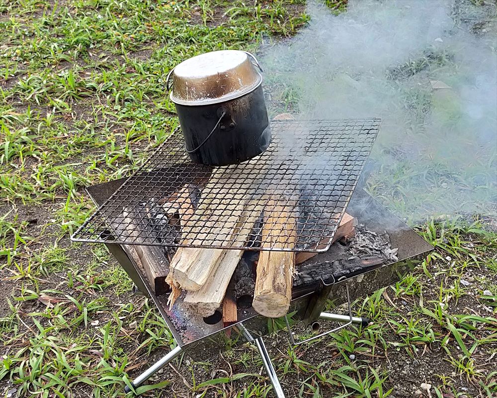 UNIFLAME(ユニフレーム） ファイアグリル 薪を使った調理