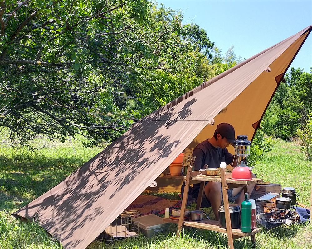 ブッシュクラフトスペイン　タープ