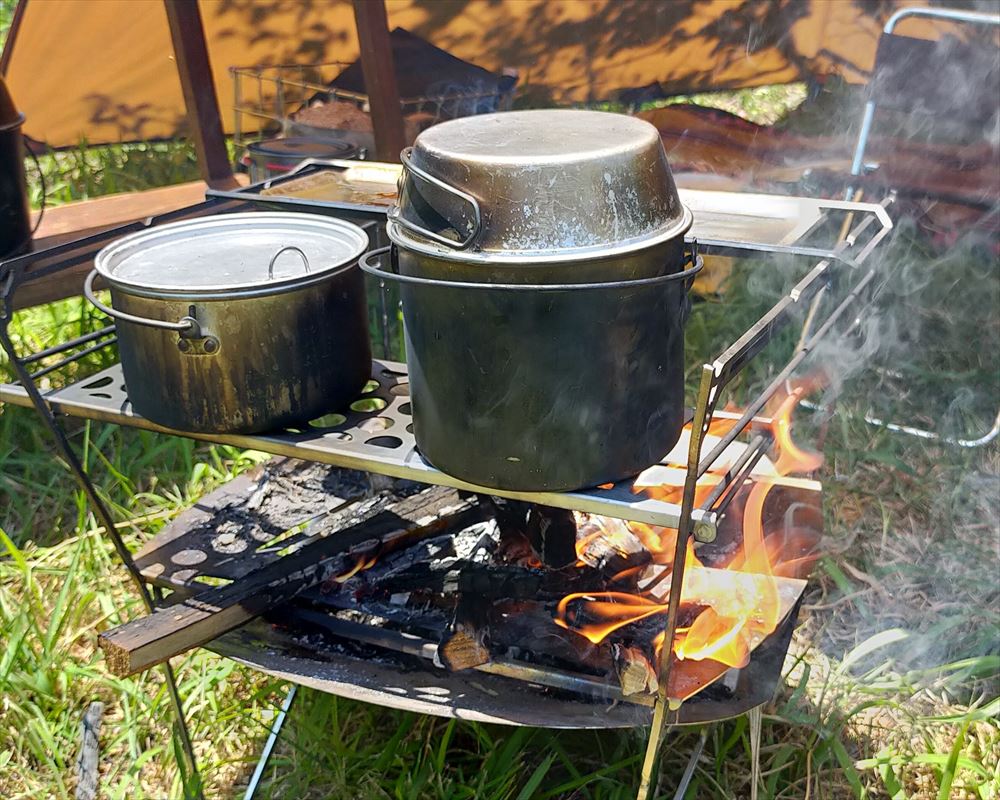 ソロキャンプクッカーセット。チタン調理器具他　焚火台追加 ソロキャンプクッカーセット。チタン調理器具他 焚火台追加
