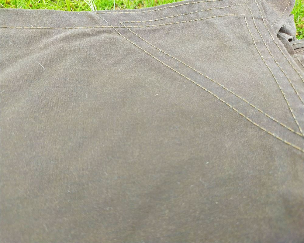 BushcraftSpain オイルとワックスでコーティングされたタープ