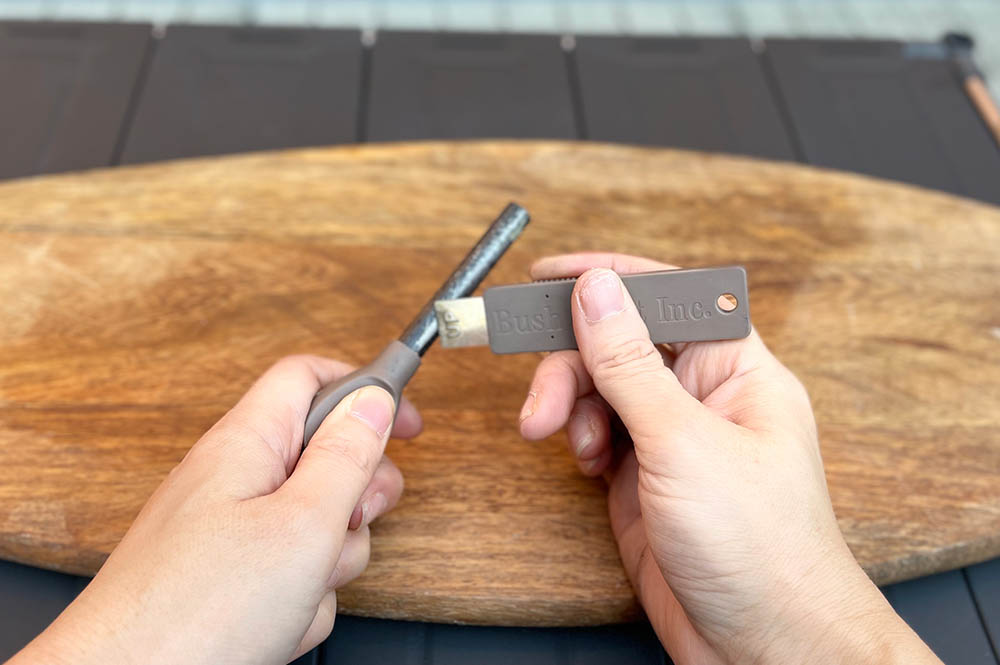 ブッシュクラフト　メタルマッチプロ ストライカー