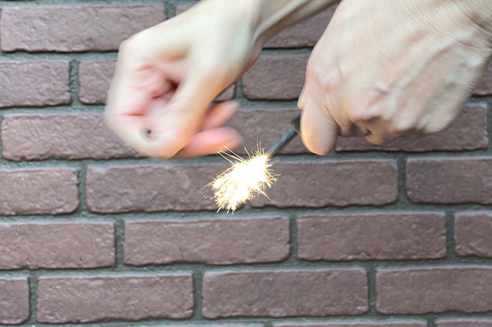 セリア　ファイヤースターター　火の粉