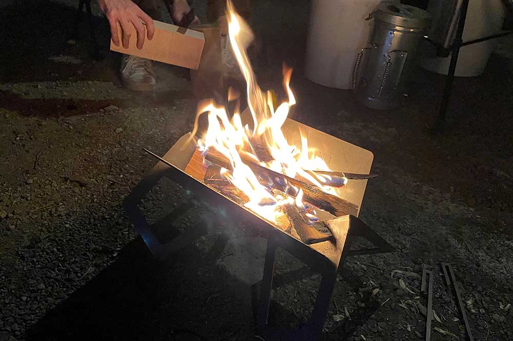 flames「ファイヤースタンド」燃焼効率