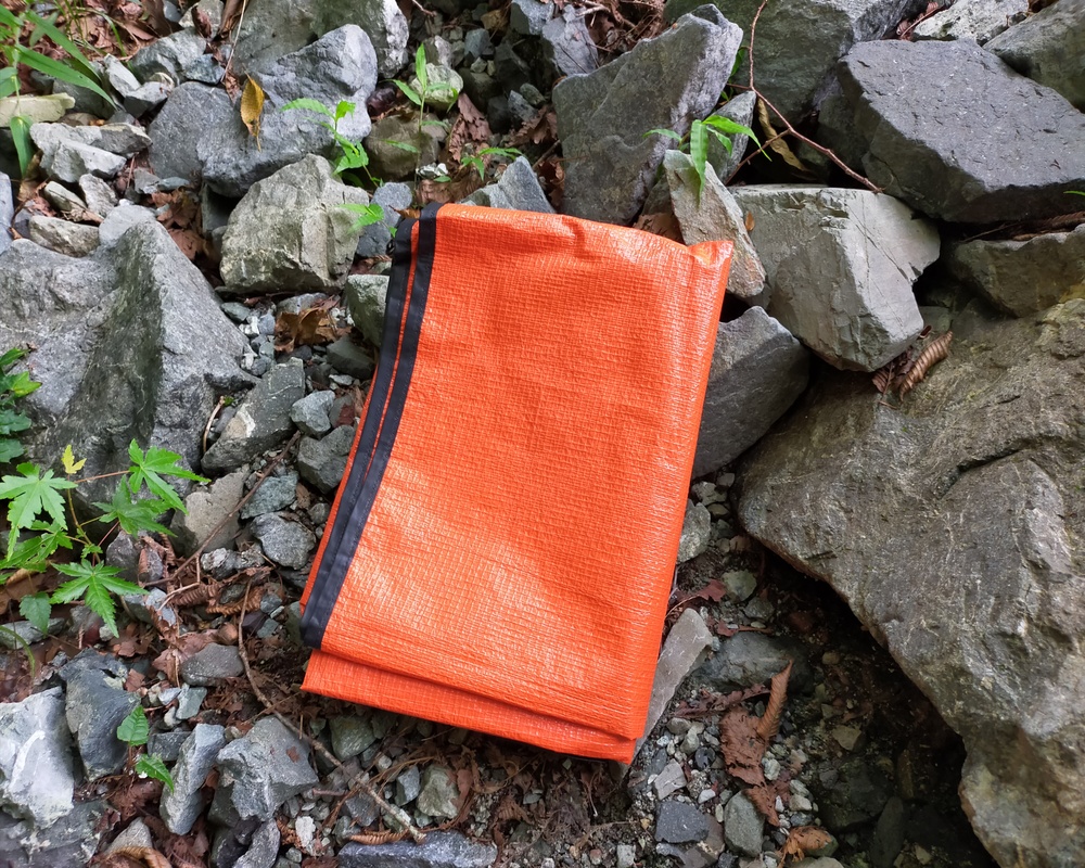 10年使ったレビュー！オールウェザーブランケットはアウトドアで