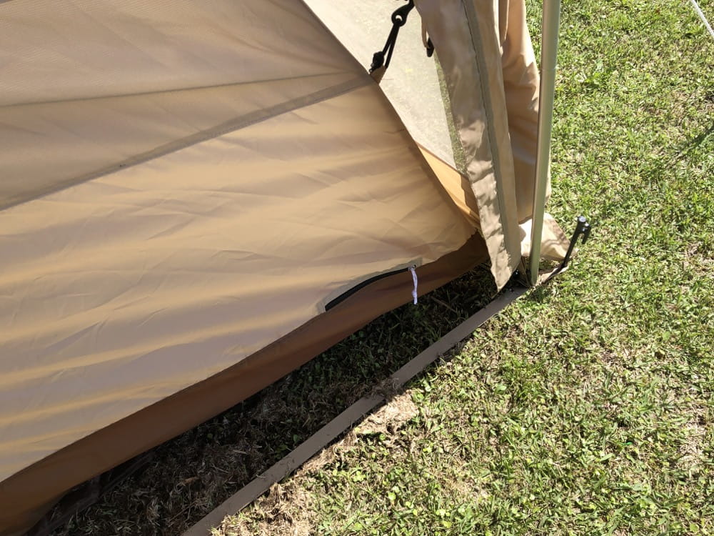 DOD カマボコテント3L 電源引き込み口