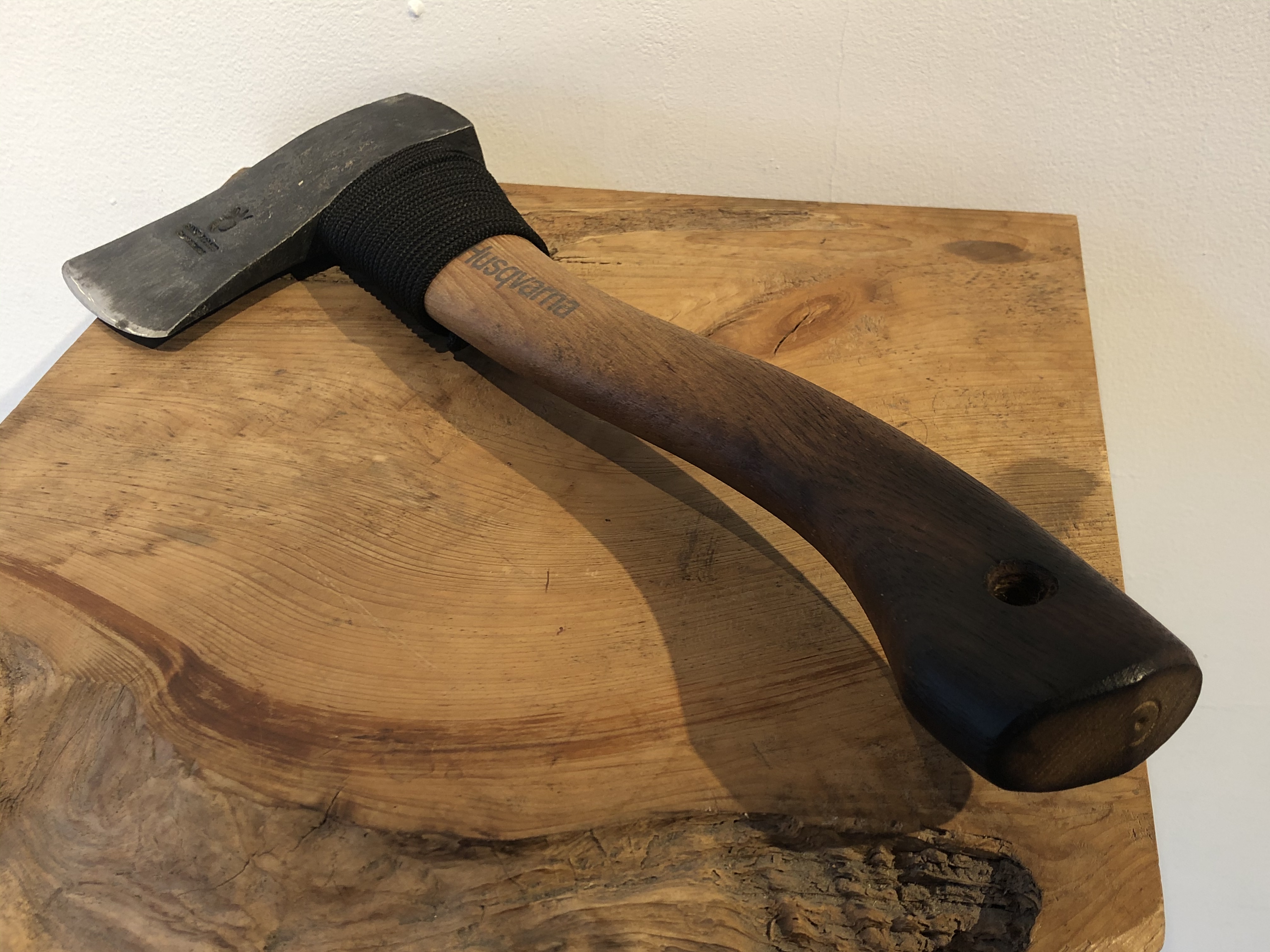 ハスクバーナ手斧（38cm）柄の部分
